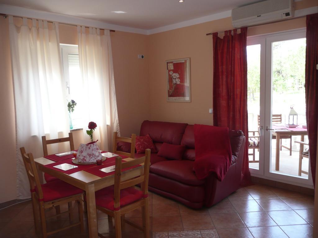 Apartments Rafaela Barbat na Rabu Esterno foto