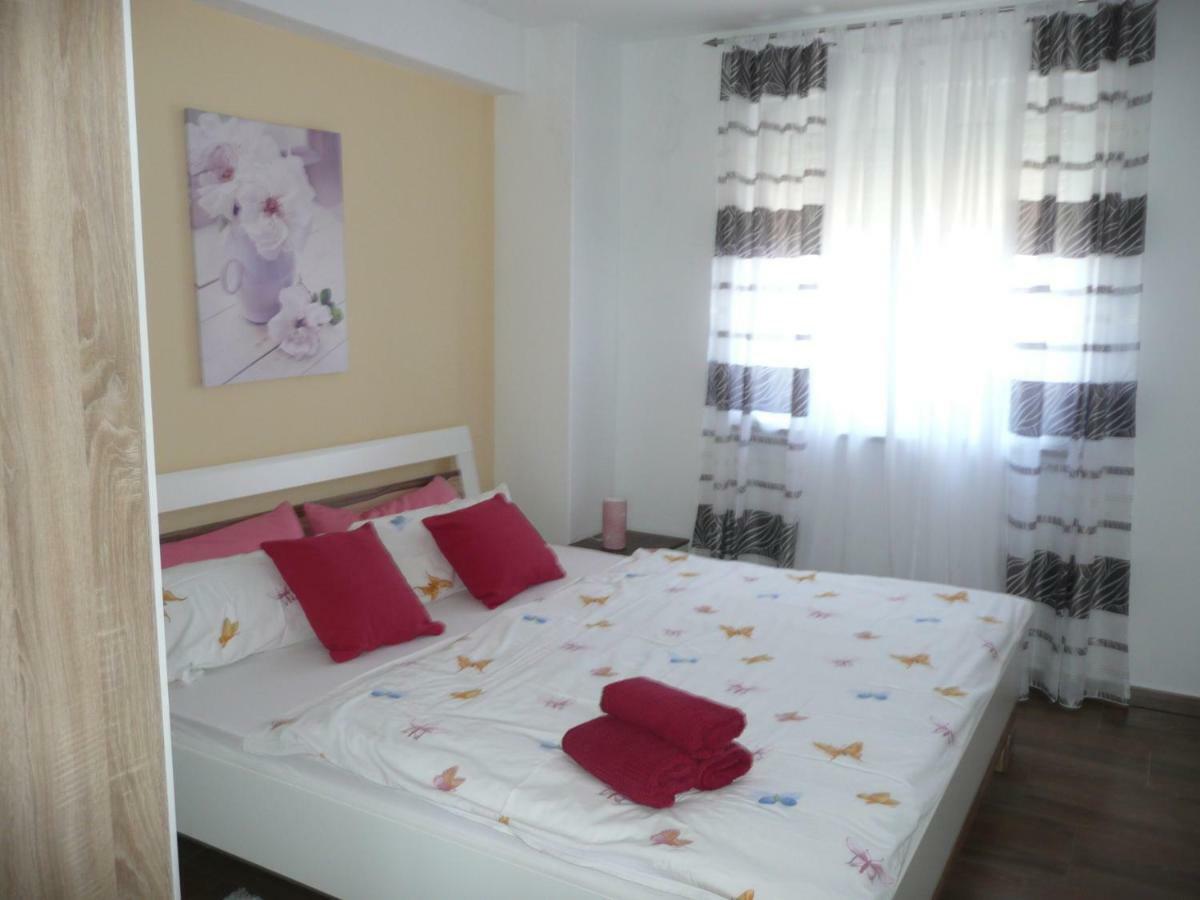 Apartments Rafaela Barbat na Rabu Esterno foto